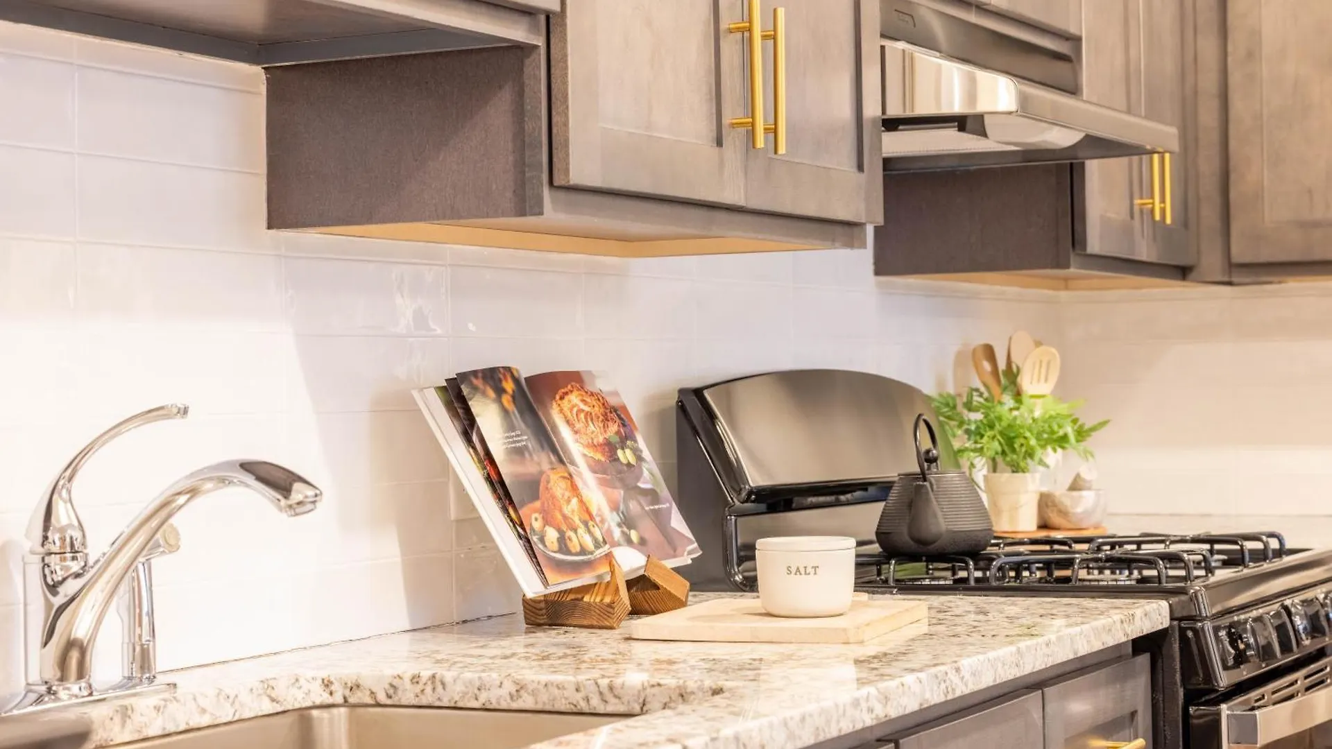 Designer Apt For 6, City Views, Near Times Square! Διαμέρισμα Νέα Υόρκη Ηνωμένες Πολιτείες της Αμερικής